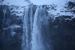 REYNISFJARA-HALSANEFSHELLIR